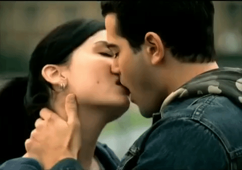 Quiz: What's Your Kissing Style And It's Not What You Think