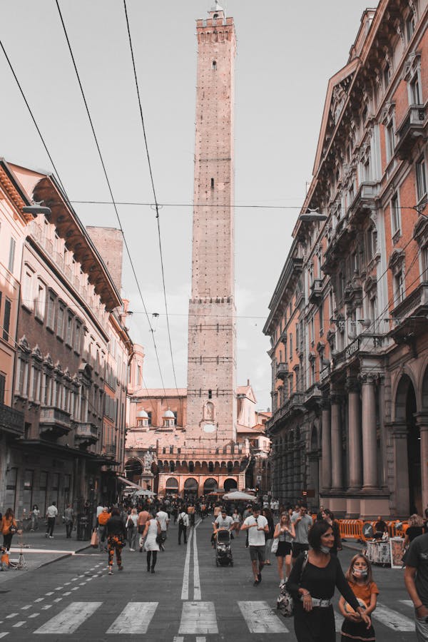 Tietovisa Bolognasta, Italia: Kuinka paljon tiedät tästä kauniista kaupungista?